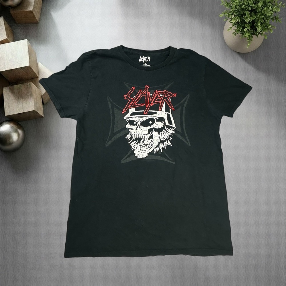 Slayer Band Tee Black Skull Helmet Graphic T-Shirt Large 2017 Metal Grunge
